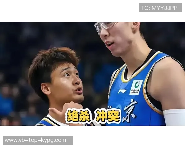 周琦与珀塞尔场上冲突升级双方互喷垃圾话险些爆发争斗