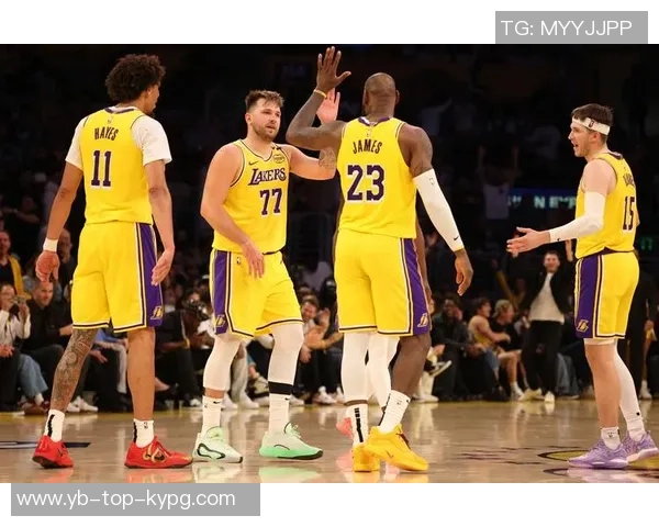 太阳战绩提升至22胜15负排名西部第七布克能力值飙升至93引关注 太阳战绩提升至22胜15负排名西部第七布克能力值飙升至93引关注